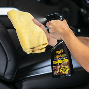 Meguiar's Gold Class Rich Leather Cleaner & Conditioner (Wipes) - 25 Count