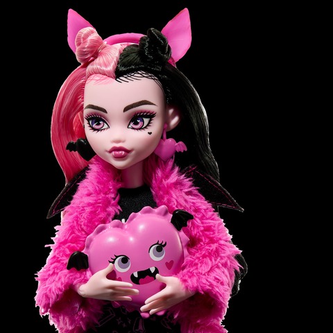 Monster High Doll, Twyla Creepover Party Set with Pet Bunny Dustin,  Sleepover Clothes and Accessories