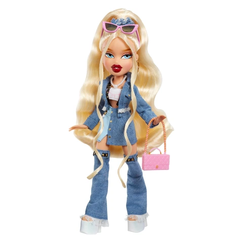 Bratz, Fashion Doll with Accessories and Poster, Cloe, Multicolor