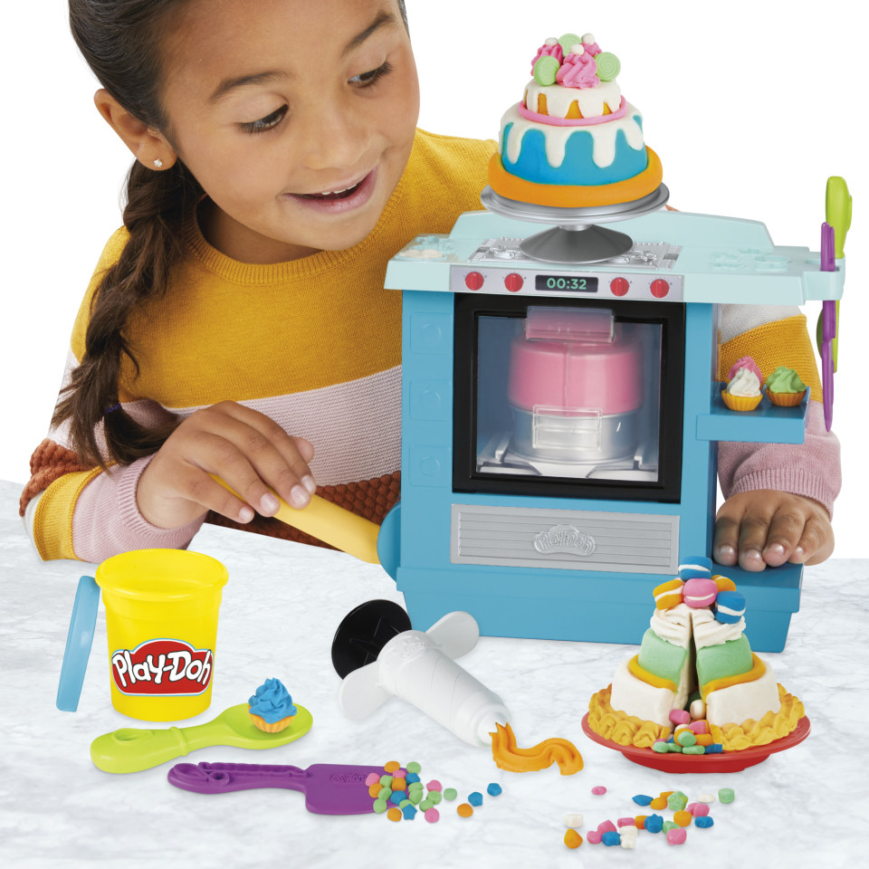 thumbnail video image 2 of Play-Doh Kitchen Creations Rising Cake Oven Playset, 5 Cans (10 Ounces), Non-Toxic, 2 of 9
