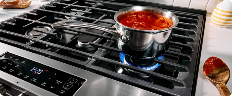 Shop Whirlpool® 30-inch Gas Range with Air Cooking Technology