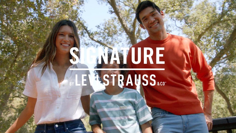 Signature by Levi Strauss & Co. Women's and Women's Plus Modern Bootcut Jeans - image 2 of 3