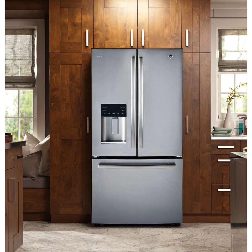 Refrigerator Freestanding Counter depth 17.5 Cu. ft. 33 In