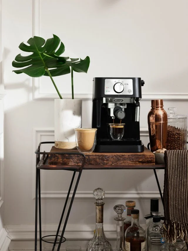 DELONGHI De'Longhi Stilosa Black Espresso Machine - Stainless