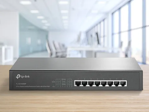TP-LINK 8-Port Gigabit Desktop/ Rackmount Switch with 8-Port PoE