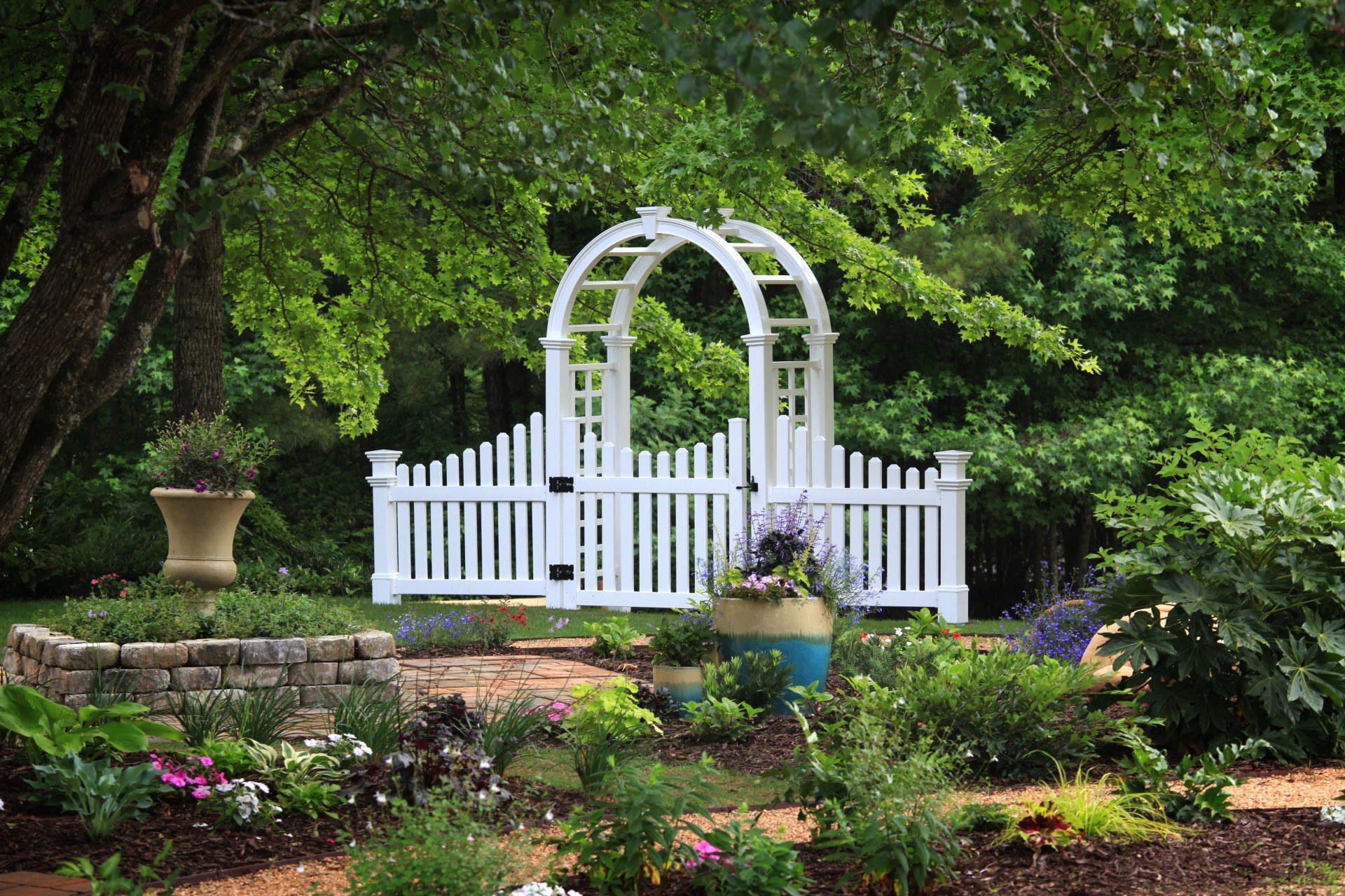 New England Arbors Nantucket Deluxe Arbor with Gate and Wing Alpha Outlets