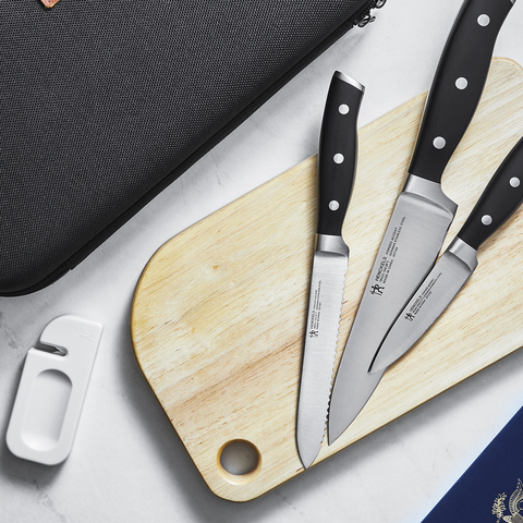 Walmart holiday deal: Save $746 on the premium Henckels Knife Set