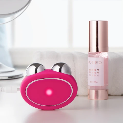 Use Foreo Serum Serum Serum with BEAR™ for Maximum Results