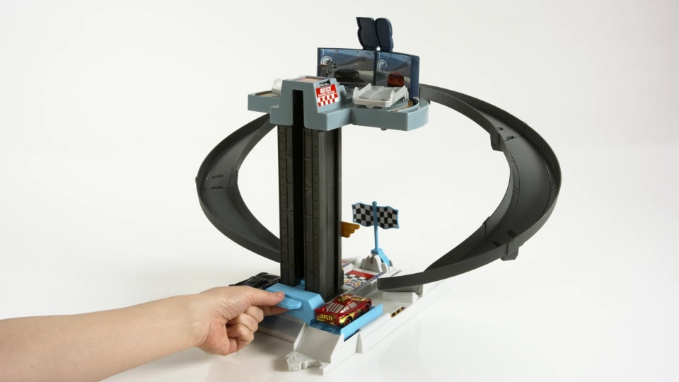 thumbnail video image 2 of Disney Pixar Cars Rust-Eze Racing Tower Race Car Track Set For Movie Story Play, 2 of 7