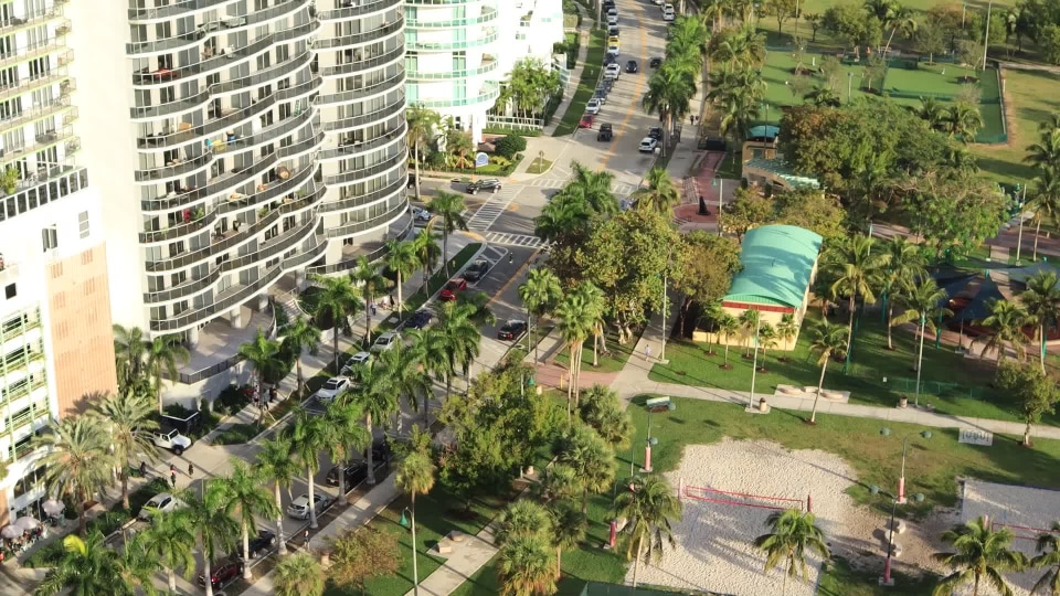 thumbnail video image 2 of Canon EOS Rebel SL3 DSLR 24.1MP 4K Video Camera + EF-S 18-55mm IS STM Lens (Black), 2 of 9