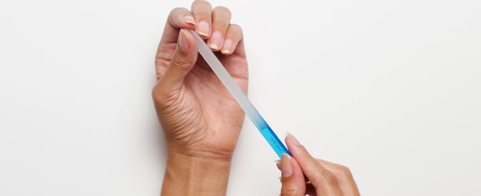 thumbnail video image 2 of Revlon Bacterial Shield Glass Nail File, 1 Count, 2 of 7