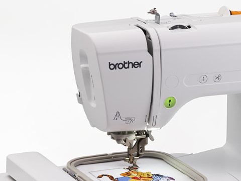 Brother PE800, 5”x7” Embroidery-only machine with color touch LCD