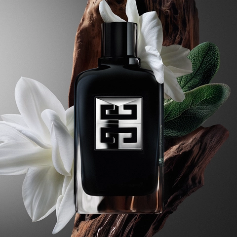 Perfume Gentleman Society Givenchy Masculino Eau de Parfum - Época