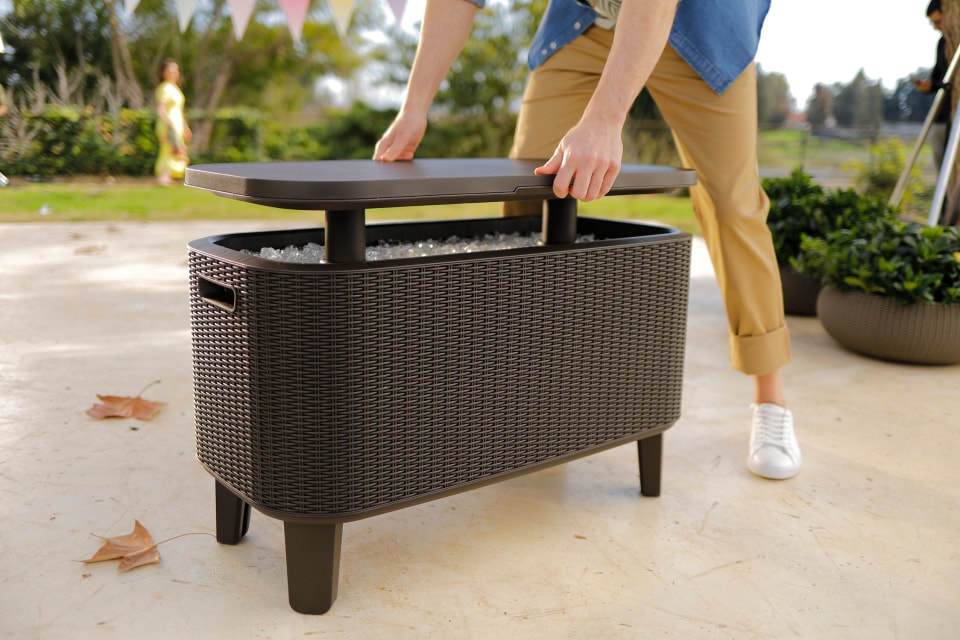 keter bevy bar table & cooler combo
