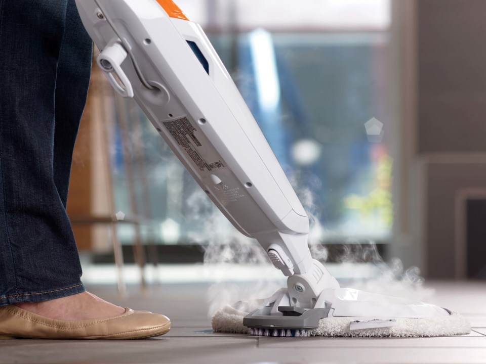 thumbnail image 2 of Aspiron Steam Cleaner - 50 Second Heat-Up, Multipurpose Steamer For Floors, Carpets, Cars, Tiles, 6m Cord, 14 Attachments 2 of 14