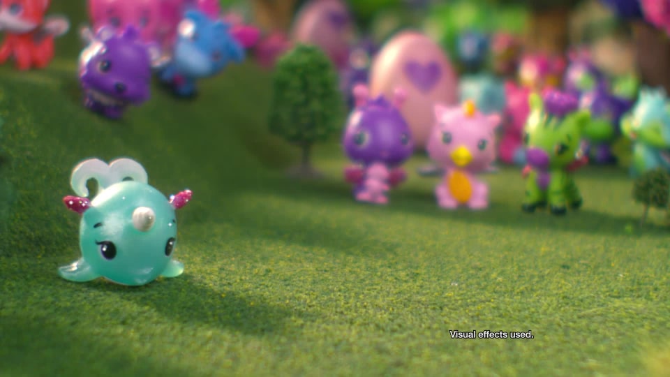 HATCHIMALS Spin Master COLLEGGtibles Eierkarton, Contenitore A Forma Di Cartone Delle Uova Con 12 Personaggi, 2 Esclusivi Flamingeese, Giocattolo Per Bambini
