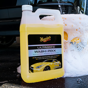Meguiar's Ultimate Quik Detailer - Light Paint Cleaning and Enhanced Gloss  Between Washes, G201024, 24 oz, Spray 