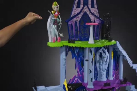 thumbnail video image 2 of Monster High Freaky Fusion Catacombs Doll Playset, 2 of 15