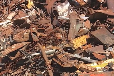 thumbnail video image 2 of Evapo-Rust Super Safe Non Toxic Water Based Heavy Rust Remover Cleaner, 5 Gallon, 2 of 7