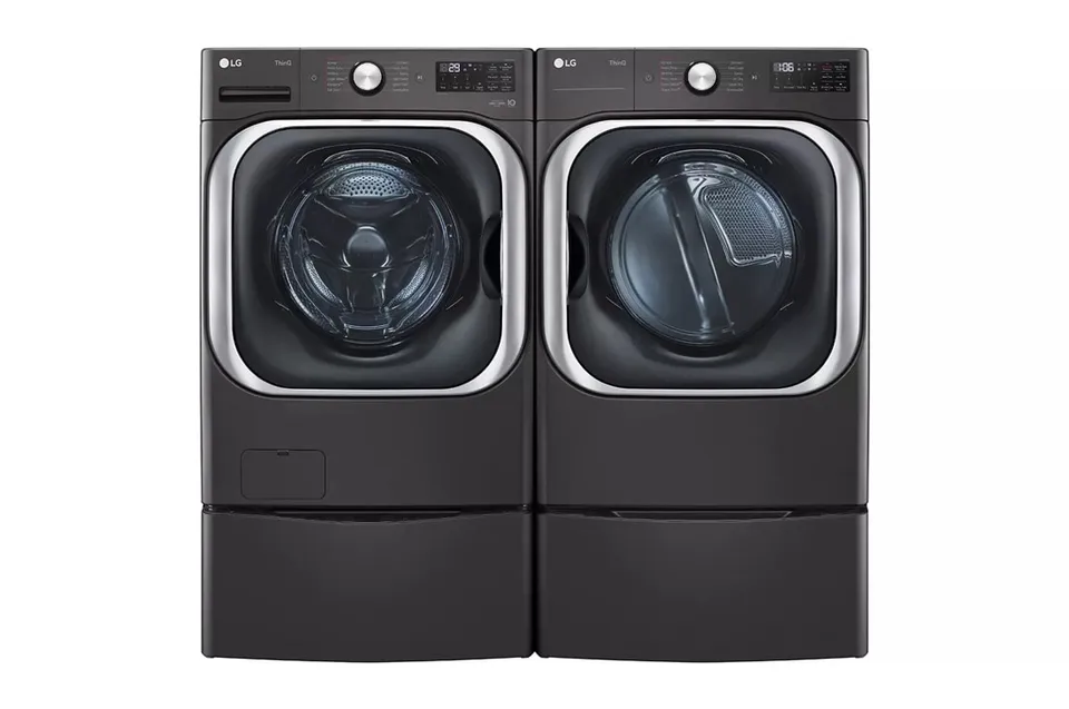 LG TurboSteam 9-cu ft Stackable Steam Cycle Vented Electric Dryer