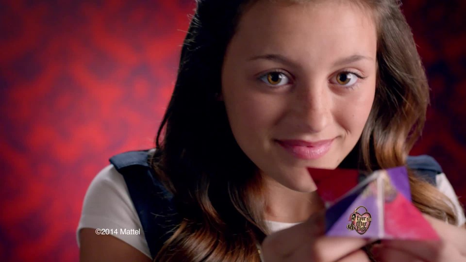 thumbnail video image 2 of Ever After High - Holly O'Hair and Poppy O'Hair, 2 of 5