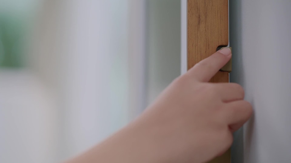 thumbnail video image 2 of Meural Canvas 27” – Leonora Black | WiFi connected smart art frame, Powered by NETGEAR (MC227BL-100PAS), 2 of 12