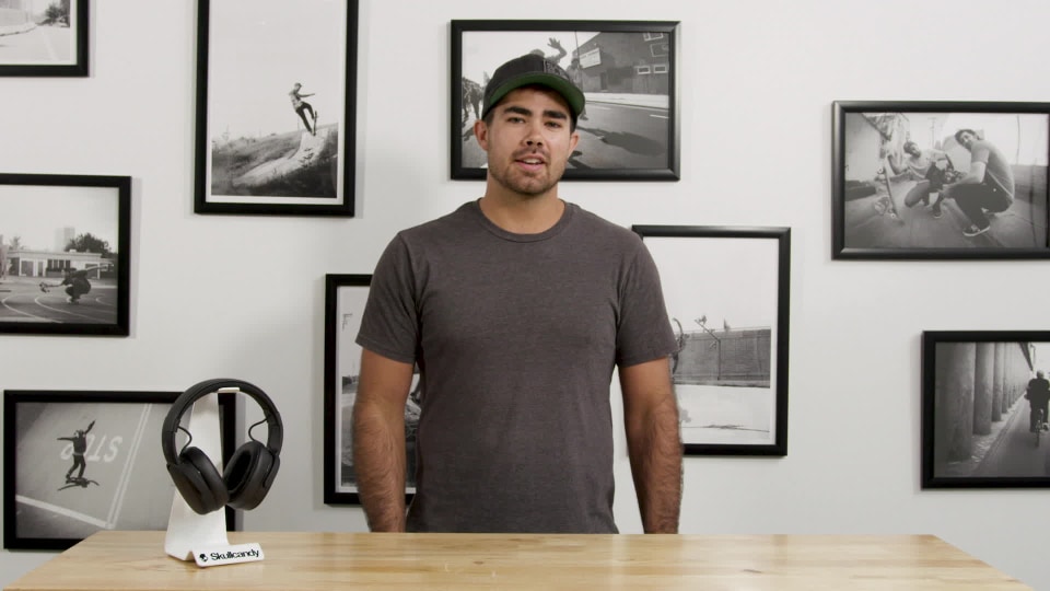 thumbnail video image 7 of Skullcandy Crusher Wireless BT Over-Ear Headphone with Mic in Gray & Tan, 7 of 7