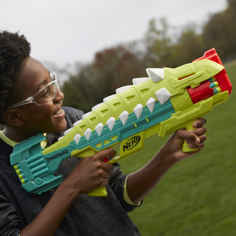 Nerf DinoSquad Armorstrike Blaster à fléchettes, Barillet Rotatif 8  fléchettes, poignée, 16 fléchettes Nerf Elite, Design d'ankylosaure :  : Jeux et Jouets