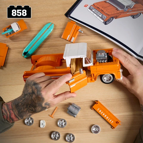 Mattel Brick Shop Hot Wheels Custom '62 Chevy Pickup