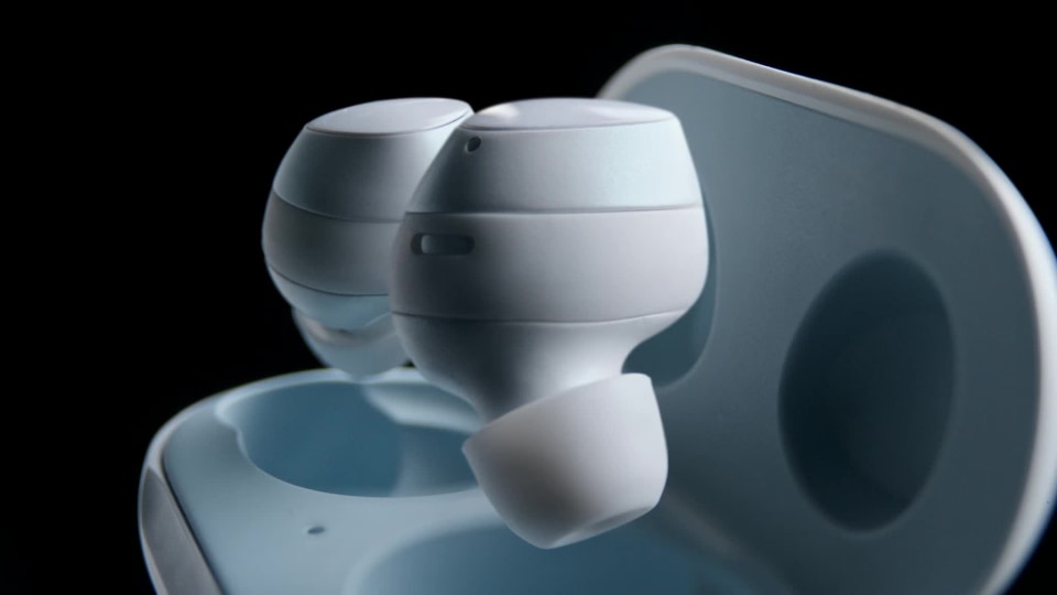 Restored SAMSUNG Galaxy Buds, White (Charging Case Included