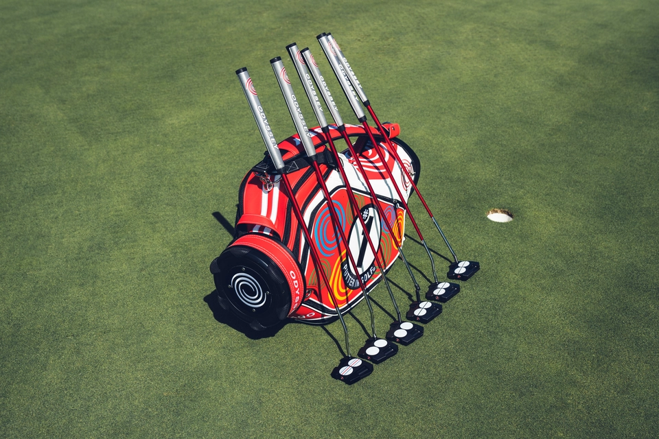 オクタヴィア・フォン・ゼッケンドルフ Odyssey Eleven Tour Lined Slant Neck Putter | Golf Galaxy