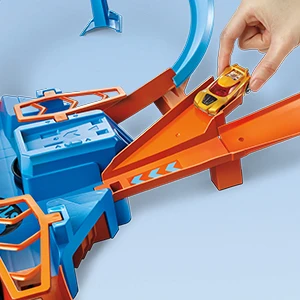 Hot Wheels Criss Cross Crash Trackset DTN42 MATTEL