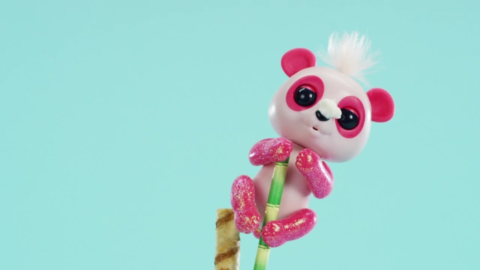 Fingerlings store pink panda