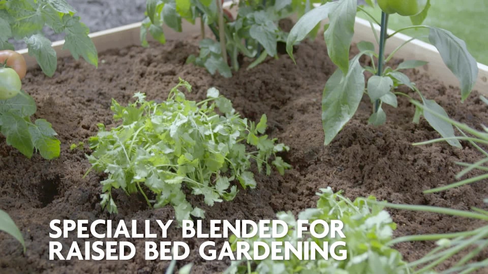 thumbnail video image 2 of Miracle-Gro Flowers Vegetable Natural Fertilizer, 2 lbs, 2 of 5