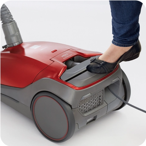 Kenmore 400 Series Canister Vacuum with extended hot telescoping wand - RED