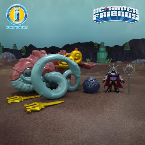 thumbnail video image 2 of Imaginext DC Super Friends Sea Creature & Ocean Master, 2 of 11
