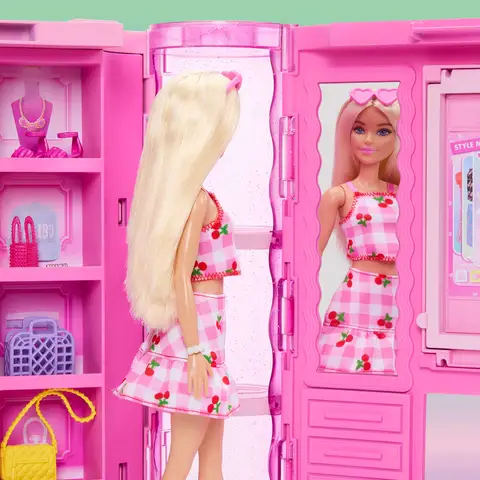 Barbie Fashionistas Ultimate Closet, Pink