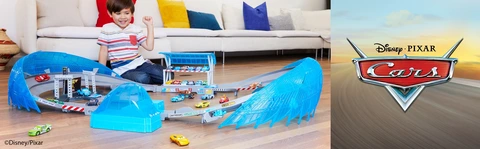 Disney Pixar Cars Lightning McQueen Race Track Playset