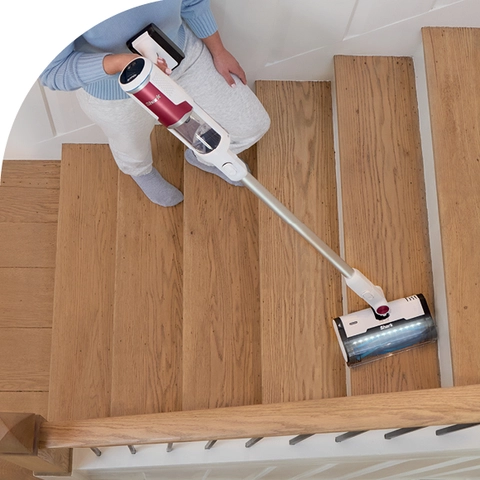 Lightweight design for optimized cleaning versatility.