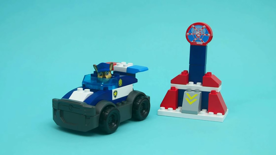 MEGA BLOKS PAW Patrol Toy Blocks Chase's City Police Cruiser with 1 Figure (31 Pieces) - image 2 of 7
