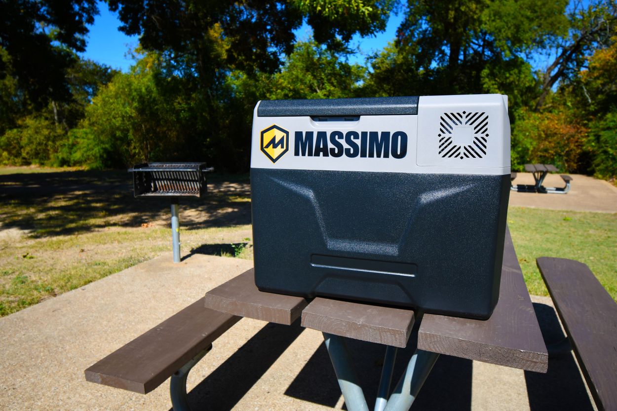The Massimo CX40 E-Kooler on top of a picnic table