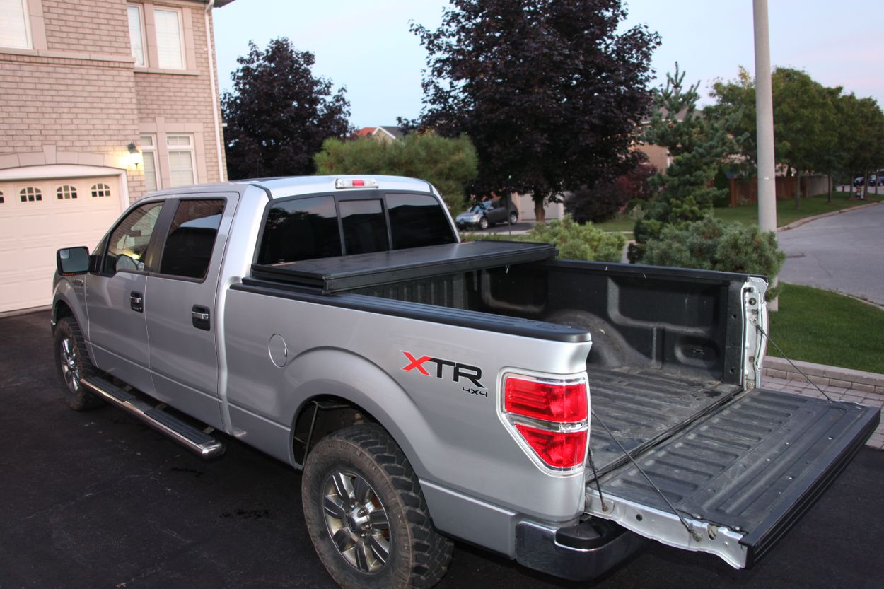 Rugged Premium Aluminium Hard Tri Fold Tonneau Cover